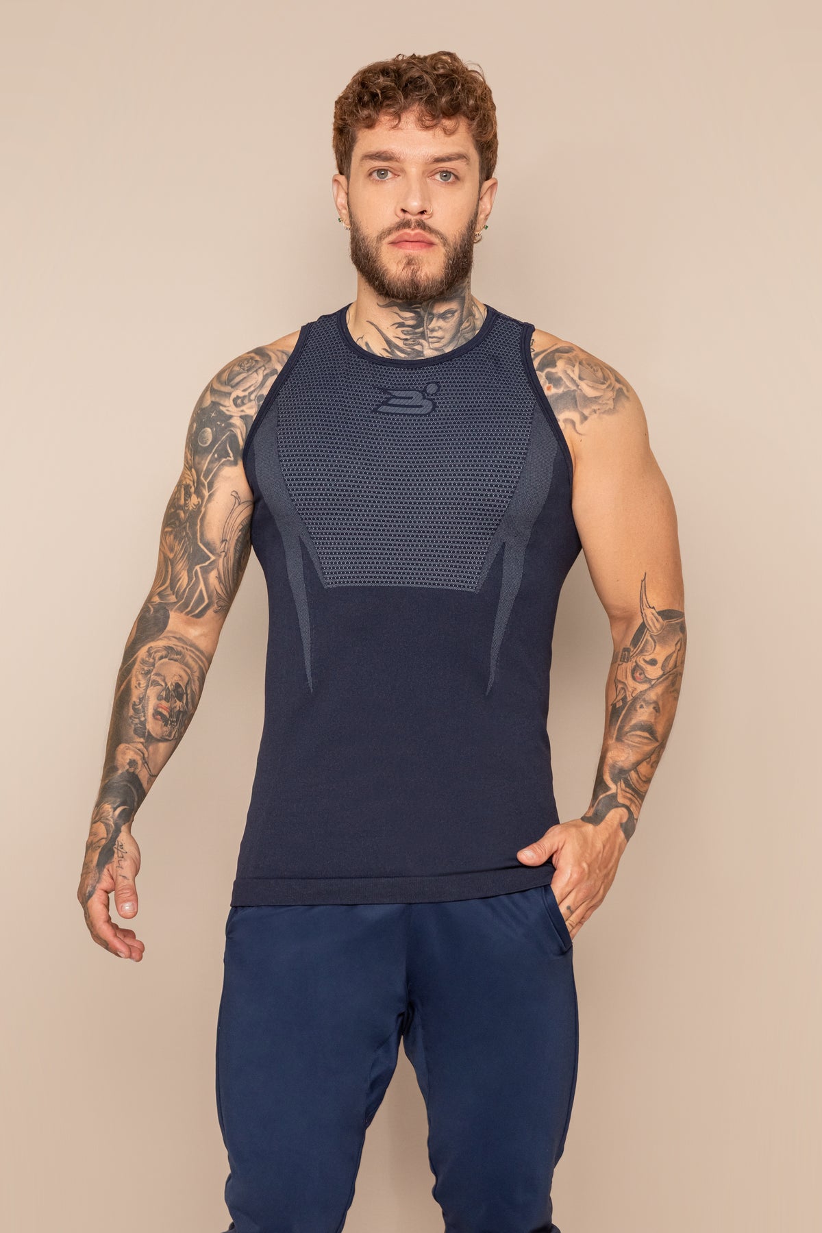 Camiseta deportiva tipo esqueleto con espalda olimpica