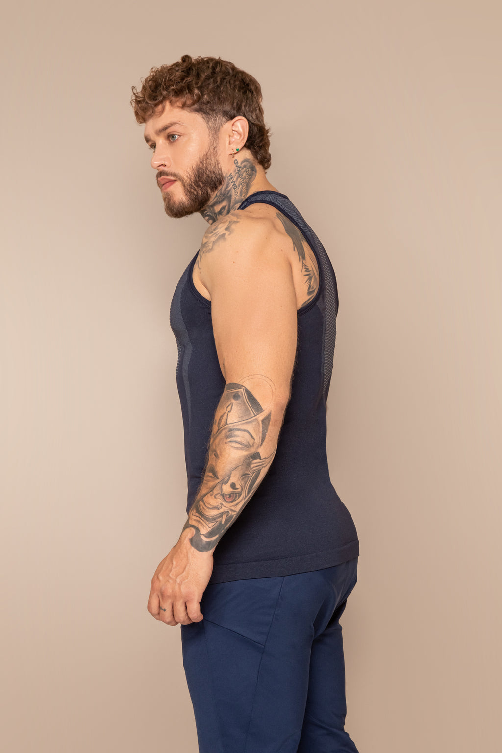 Camiseta deportiva tipo esqueleto con espalda olimpica