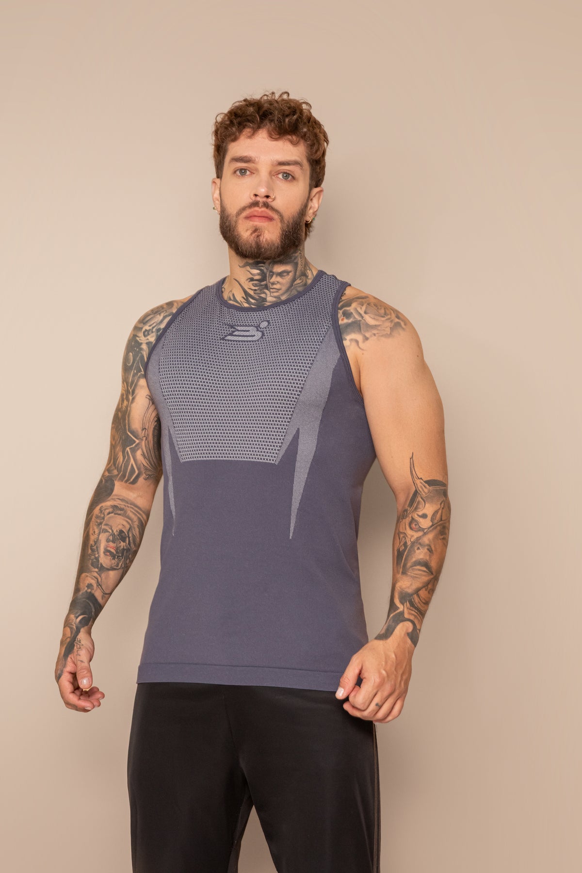 Camiseta deportiva tipo esqueleto con espalda olimpica
